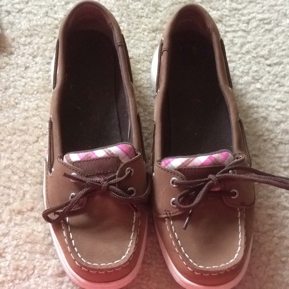 Women’s/ Girls Sperrys boat shoes